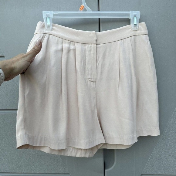 NWT $625 L’Agence rolled hem Pleated Front Dress shorts in petal sz 2 - Picture 3 of 7
